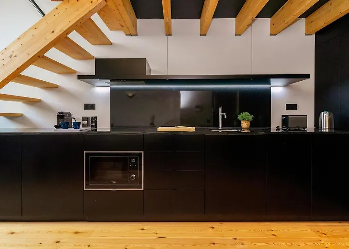 アパート The Coolest Loft In The Heart Of The Center ポルト