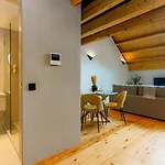 The Coolest Loft In The Heart Of The Center Apartmán