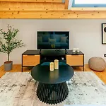 The Coolest Loft In The Heart Of The Center Apartmán Porto